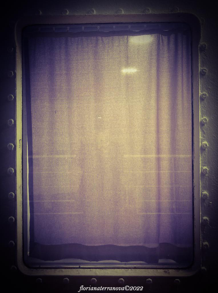 Vivere tra onde e riflessi interiori